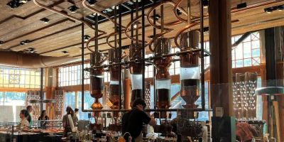 Hotels in Seattle with Coffee & Culture: Explore Local Brews and Art