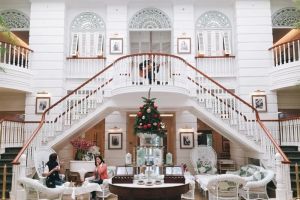 Hotels That Host Guest Photography Exhibitions