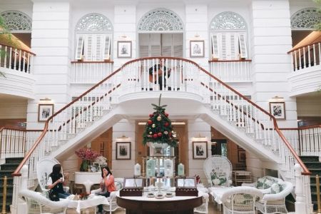 Hotels That Host Guest Photography Exhibitions