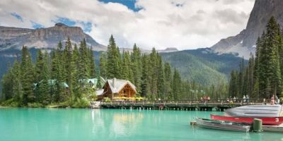 Best Hotels Near US Rivers & Lakes for Nature Lovers and Adventurers