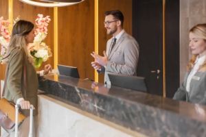 Best Hotels That Offer Guest Welcome Gifts to Enhance Your Stay