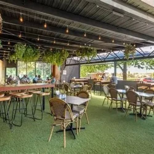 Hotels with Stunning Local Botanical Walls: A Green Experience