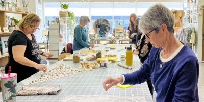 Discover Hotels That Offer DIY Art & Craft Workshops for a Creative Getaway