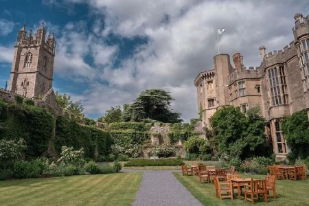 Hotels in Historic Buildings That Still Feel Modern: A Guide to Luxurious Stays